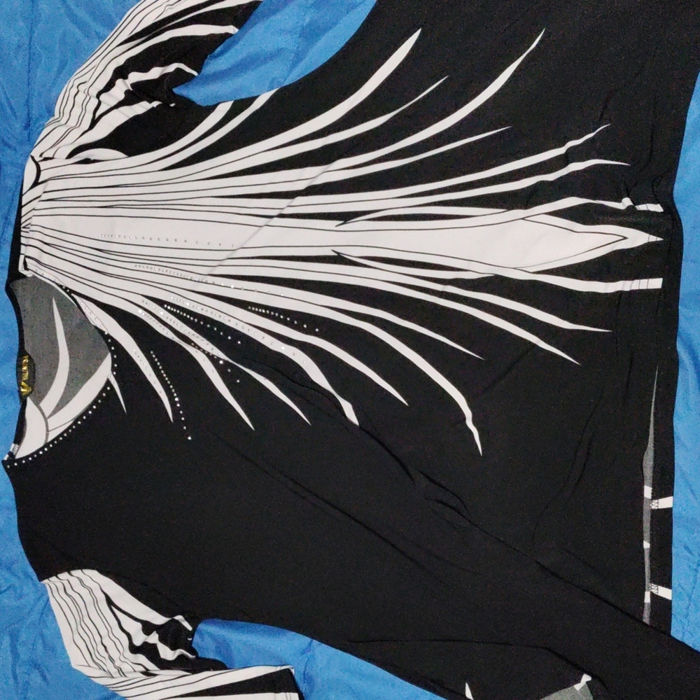 Black and white Valentina 3/4 sleeve shirt with silver rhinestone detail.